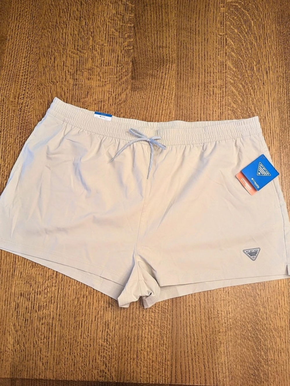 Columbia │PFG Rugged Water Short │Color- Stone │Womens │XXL │Inseam 2" │NEW - Picture 1 of 14